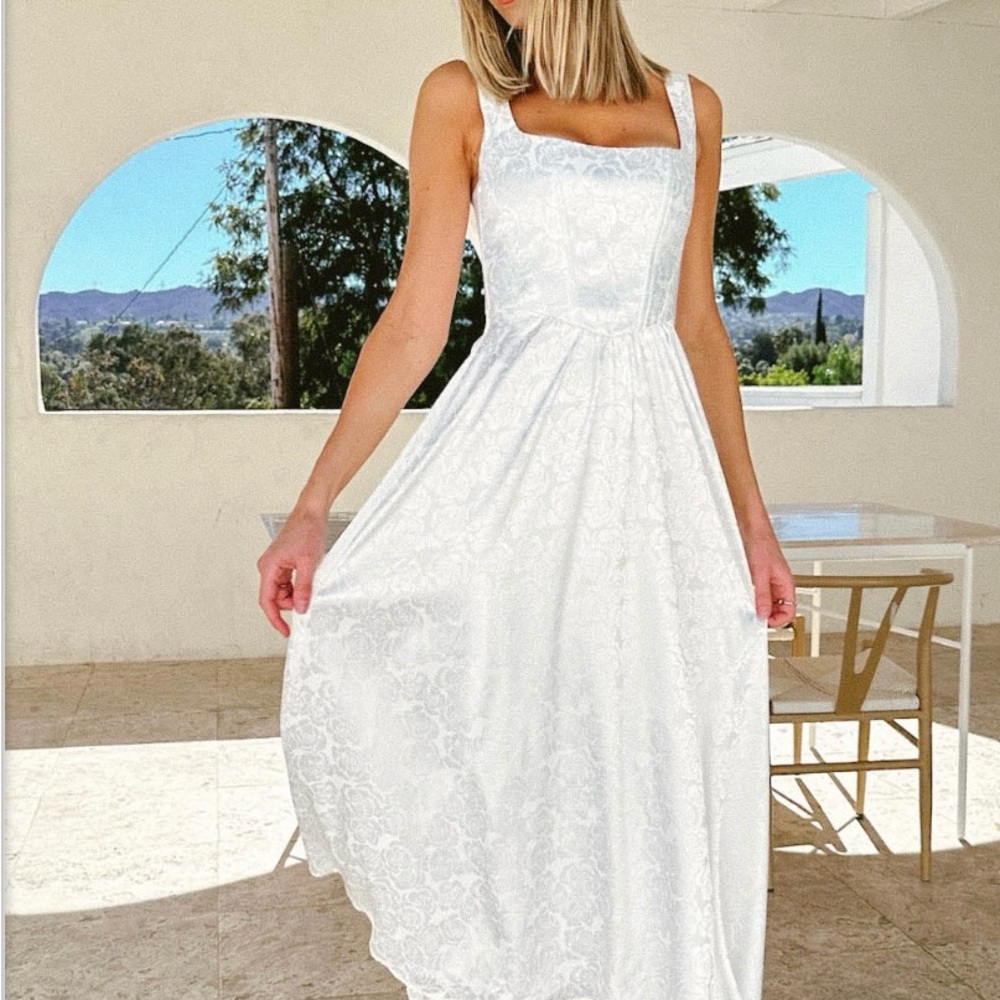 Show Me Your MuMu White Sleeveless Square Neck Midi Dress-Nina Midi